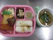 給食メニュー<